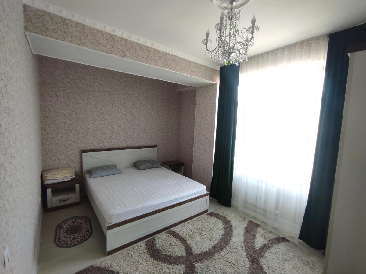 Prestigious Apartment In Bișkek Exterior foto